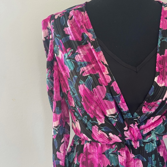 New with tags, never worn floral summer top - Picture 5 of 6